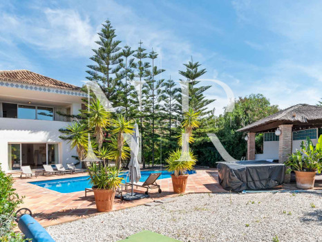 Villa avec vue sur la mer à Puerto Almendro, El Capitán, Benahavís