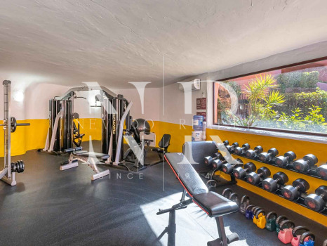 Apartment on the beachfront in Cabo Bermejo, Estepona, for sale