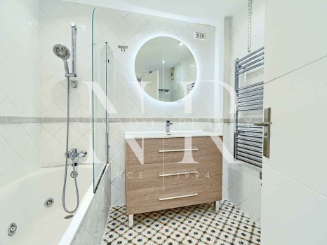 Penthouse in Marbella Centre in the Parque Marbella urbanisation with private pool for sale