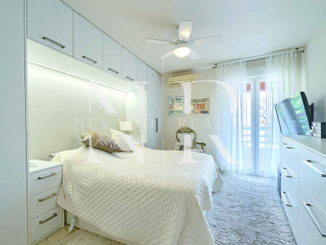 Penthouse in Marbella Centre in the Parque Marbella urbanisation with private pool for sale