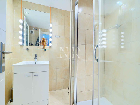 Penthouse for sale in central Marbella, in the Parque Marbella residential complex, with a private swimming pool