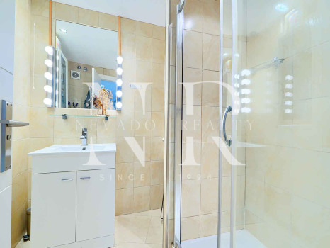 Penthouse in Marbella Centre in the Parque Marbella urbanisation with private pool for sale
