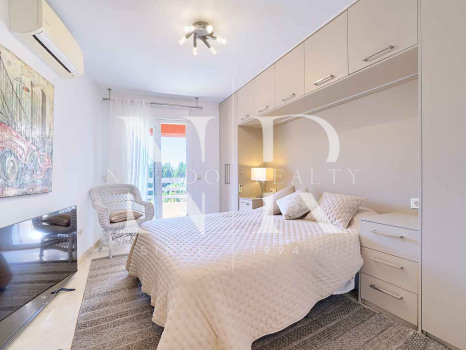 Penthouse in Marbella Centre in the Parque Marbella urbanisation with private pool for sale