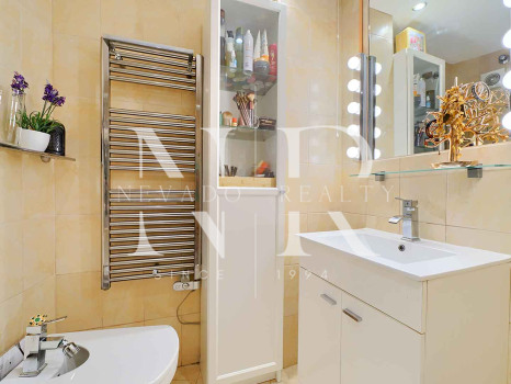 Penthouse in Marbella Centre in the Parque Marbella urbanisation with private pool for sale