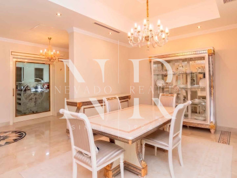 Villa en Urbanización Casablanca junto a la playa en venta