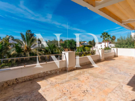 Villa en Urbanización Casablanca junto a la playa en venta