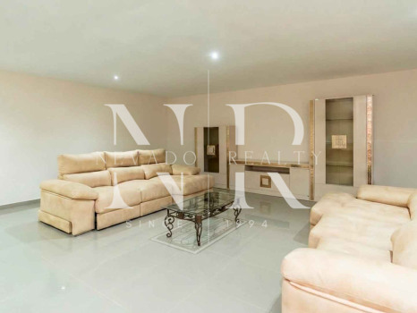 Villa en Urbanización Casablanca junto a la playa en venta
