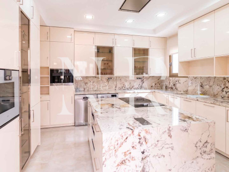 Villa en Urbanización Casablanca junto a la playa en venta