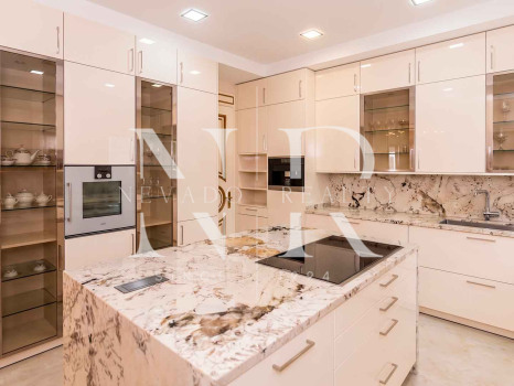 Villa en Urbanización Casablanca junto a la playa en venta