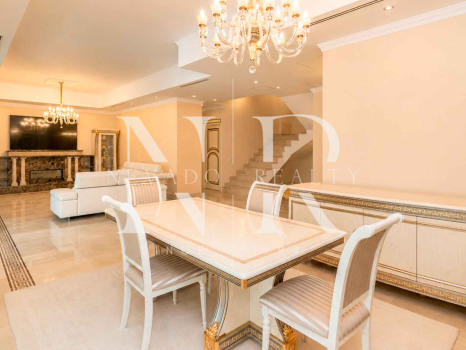 Villa en Urbanización Casablanca junto a la playa en venta