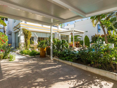 Beach side villa in the Casablanca residential complex for sale
