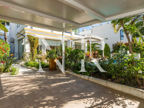Villa en Urbanización Casablanca junto a la playa en venta