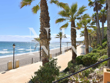 Villa en Urbanización Casablanca junto a la playa en venta