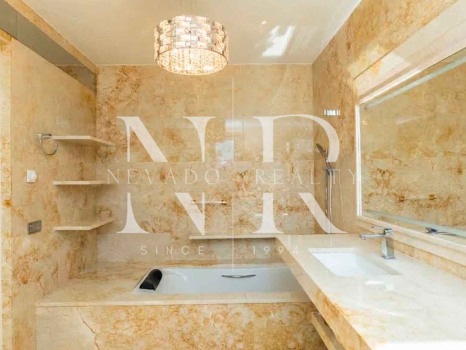 Villa en Urbanización Casablanca junto a la playa en venta