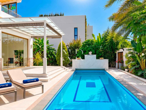 Beach side villa in the Casablanca residential complex for sale