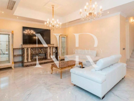 Villa en Urbanización Casablanca junto a la playa en venta