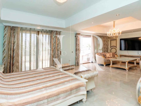Villa en Urbanización Casablanca junto a la playa en venta