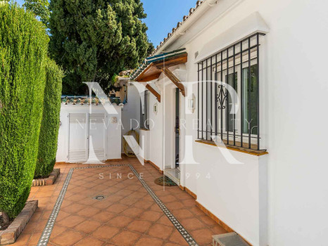 Villa in Marbella Hill Club for sale