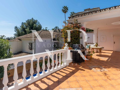 Villa in Marbella Hill Club for sale