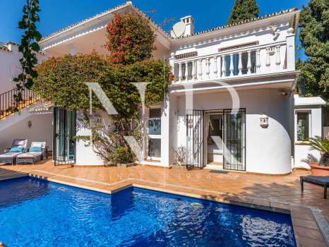 Villa in Marbella Hill Club for sale