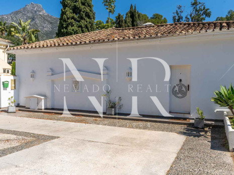 Villa in Marbella Hill Club for sale