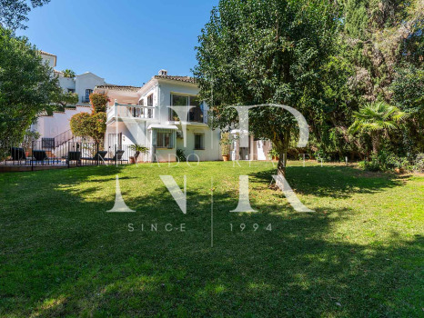 Villa in Marbella Hill Club for sale