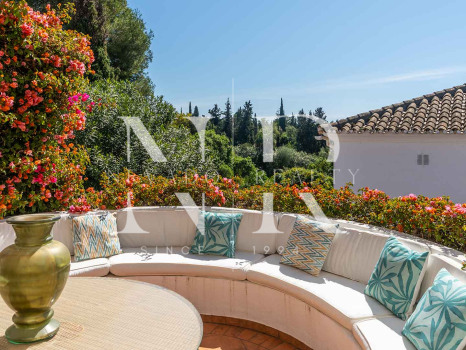 Villa in Marbella Hill Club for sale