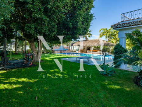 Villa en Aloha, Nueva Andalucía, en venta