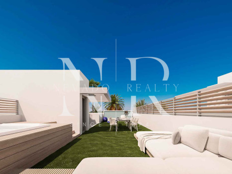 Adosada en San Pedro en lado playa en venta