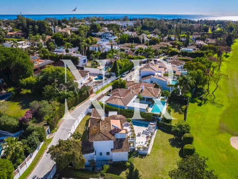 Villa à Guadalmina en première ligne de golf à vendre