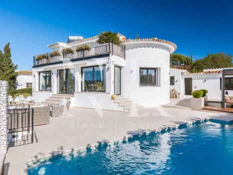 Villa à Guadalmina en première ligne de golf à vendre