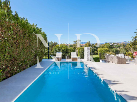 Villa à Guadalmina en première ligne de golf à vendre