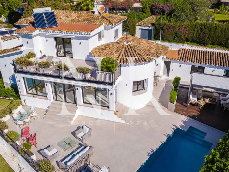 Villa à Guadalmina en première ligne de golf à vendre