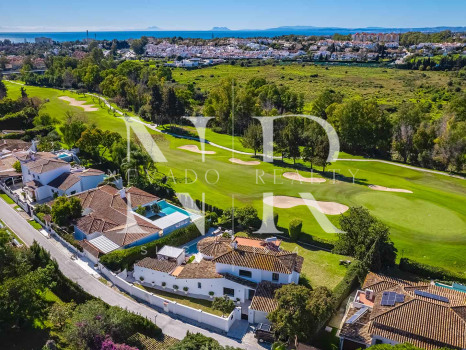 Villa à Guadalmina en première ligne de golf à vendre