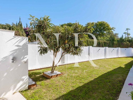 Villa à Guadalmina en première ligne de golf à vendre