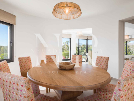 Villa à Guadalmina en première ligne de golf à vendre