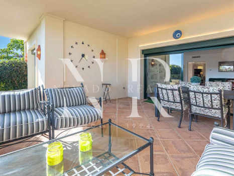 Apartment in Capanes del Golf with a large terrace for sale