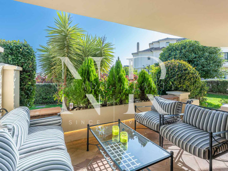 Apartment in Capanes del Golf with a large terrace for sale