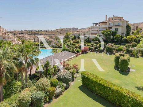Apartment in Capanes del Golf with a large terrace for sale