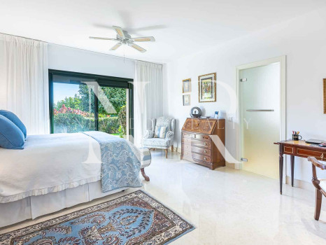 Apartment in Capanes del Golf with a large terrace for sale