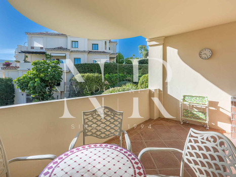 Apartment in Capanes del Golf with a large terrace for sale