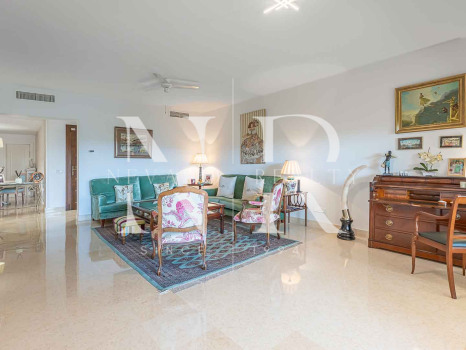 Apartment in Capanes del Golf with a large terrace for sale