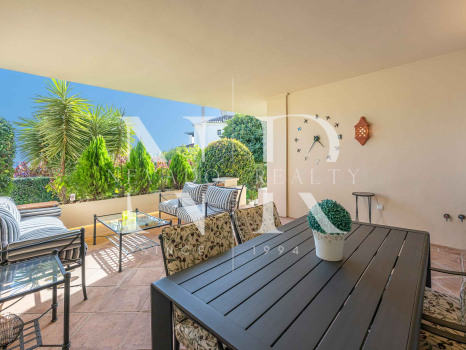 Apartment in Capanes del Golf with a large terrace for sale