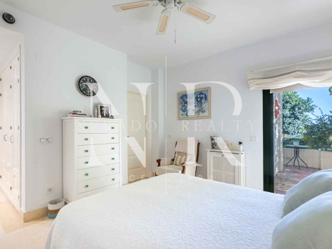 Apartment in Capanes del Golf with a large terrace for sale