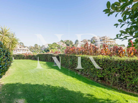 Apartment in Capanes del Golf with a large terrace for sale