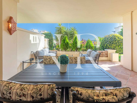 Apartment in Capanes del Golf with a large terrace for sale