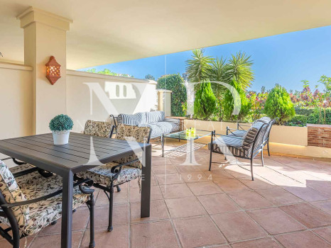 Apartment in Capanes del Golf with a large terrace for sale