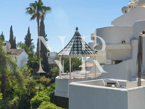Adosada en Urbanización Camoján Blanco - Balcones de Sierra Blanca en venta