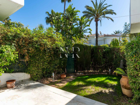 Semi-detached house for sale in Camoján Blanco - Balcones de Sierra Blanca Urbanization