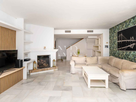 Semi-detached house for sale in Camoján Blanco - Balcones de Sierra Blanca Urbanization